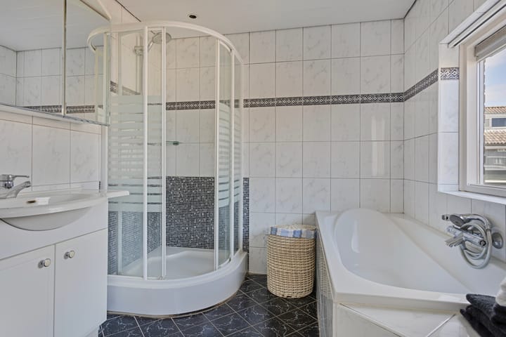 Foto 16 van Albert Schweitzerstraat 16