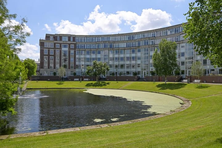 Foto 1 van Burgemeester De Monchyplein 129