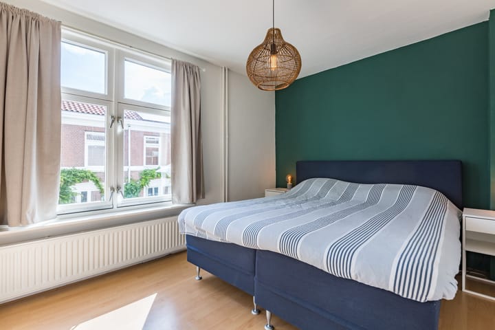 Foto 4 van Riouwstraat 77