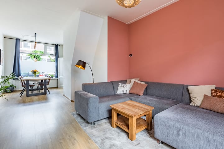 Foto 9 van Riouwstraat 77