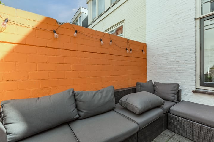 Foto 14 van Riouwstraat 77