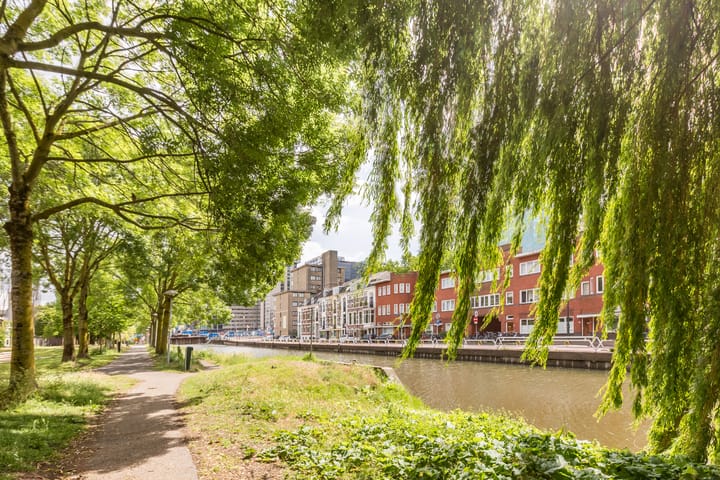 Foto 50 van Riouwstraat 77