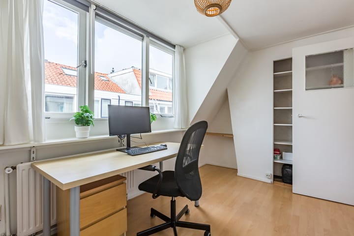 Foto 28 van Riouwstraat 77