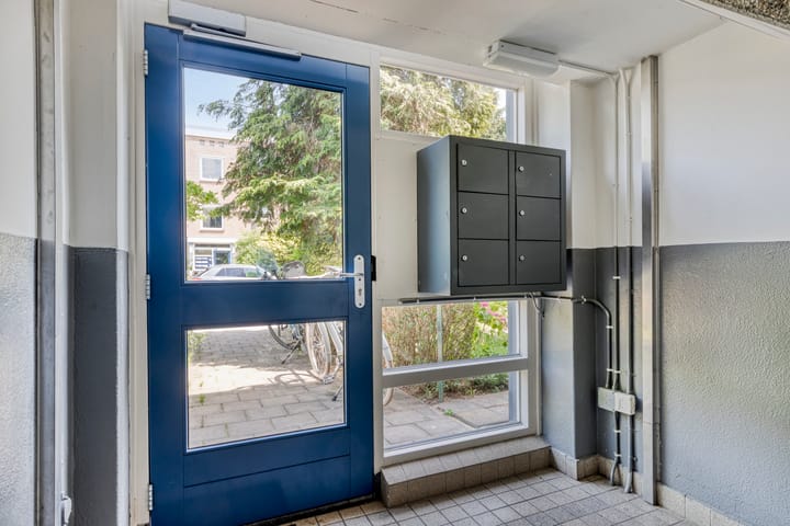 Photo 4 of René van Chalônstraat 29