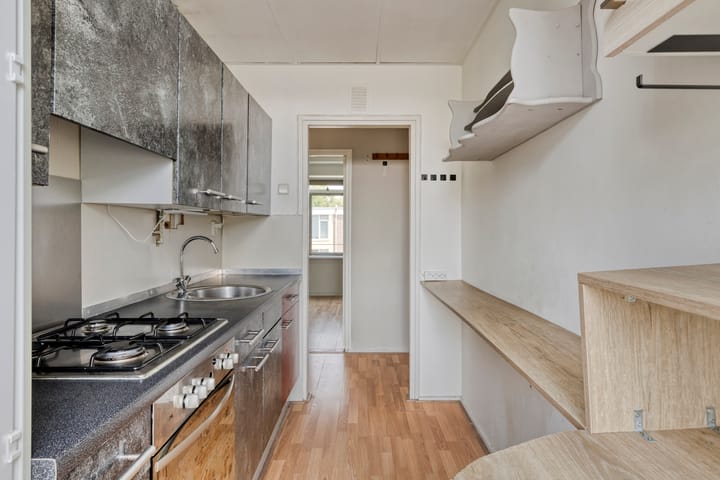 Photo 13 of René van Chalônstraat 29