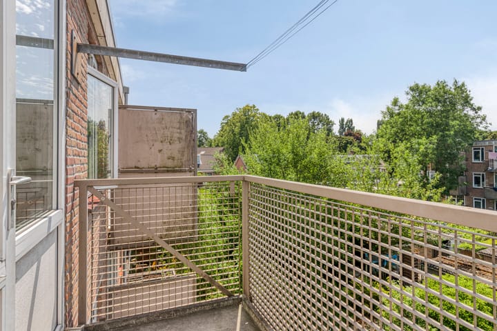 Photo 15 of René van Chalônstraat 29