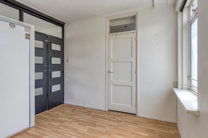 Photo 19 of René van Chalônstraat 29