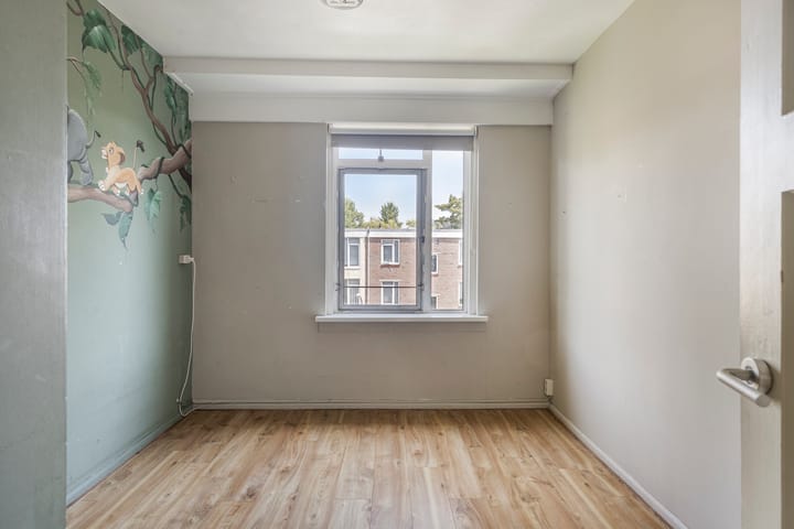 Photo 24 of René van Chalônstraat 29