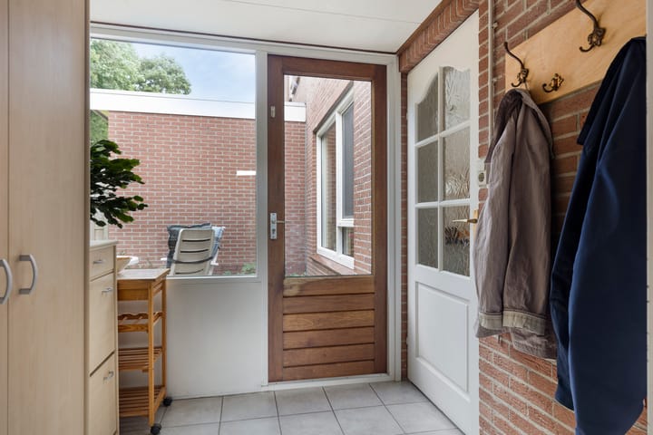 Foto 12 van van Bothnialaan 35