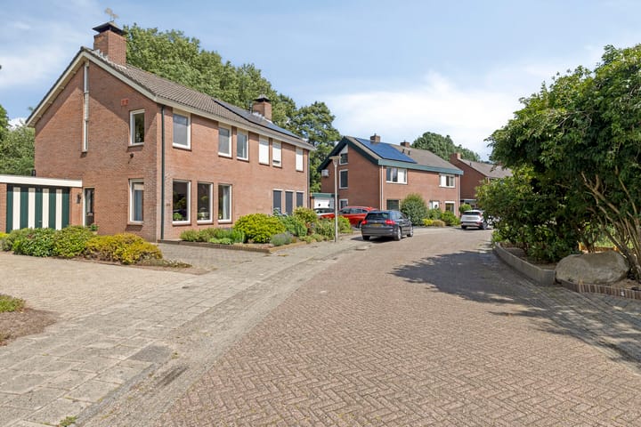 Foto 19 van van Bothnialaan 35