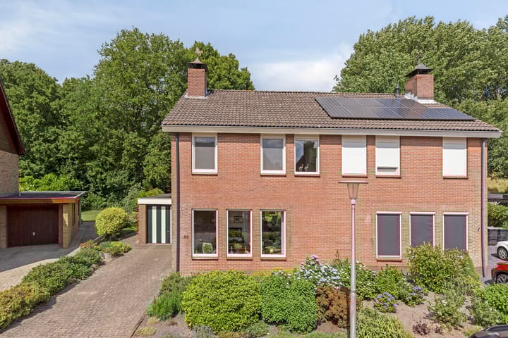 Foto 23 van van Bothnialaan 35