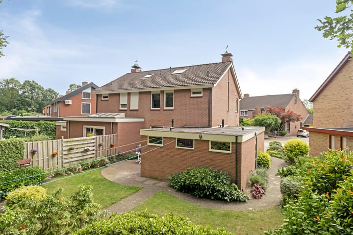 Foto 25 van van Bothnialaan 35