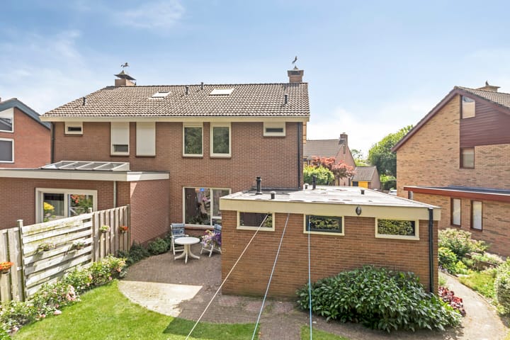 Foto 26 van van Bothnialaan 35