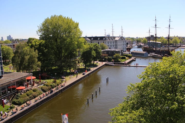 Foto 22 van Oostenburgermiddenstraat 493