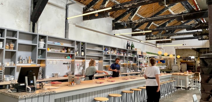 Foto 23 van Oostenburgermiddenstraat 493