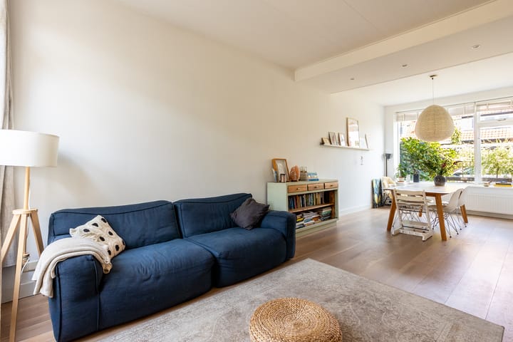 Photo 3 of Oosteinde 25