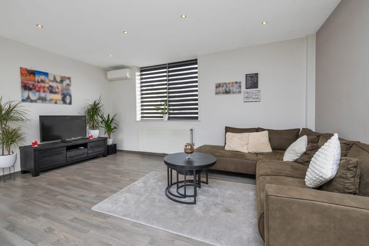 Foto 8 van Plutolaan 23