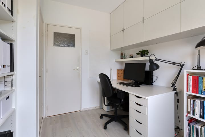 Foto 16 van van Hardenbroeklaan 19