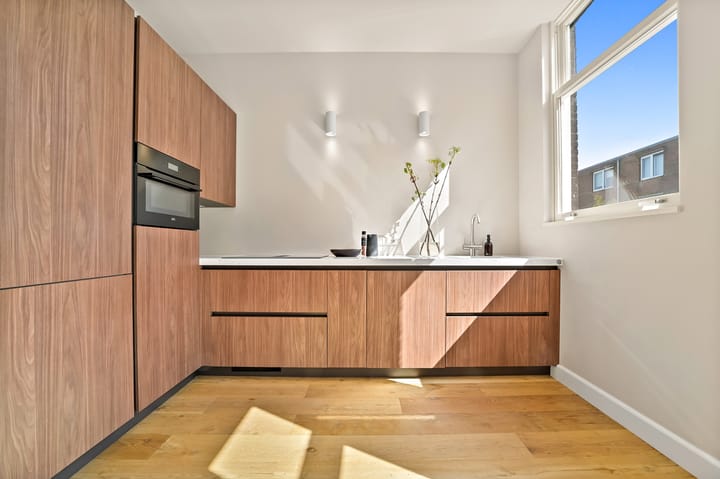 Foto 16 van Zestienhovenstraat 48-A