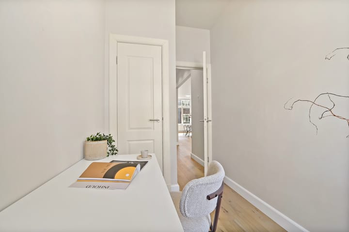 Foto 21 van Zestienhovenstraat 48-A