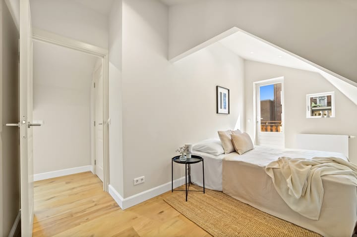 Foto 23 van Zestienhovenstraat 48-A