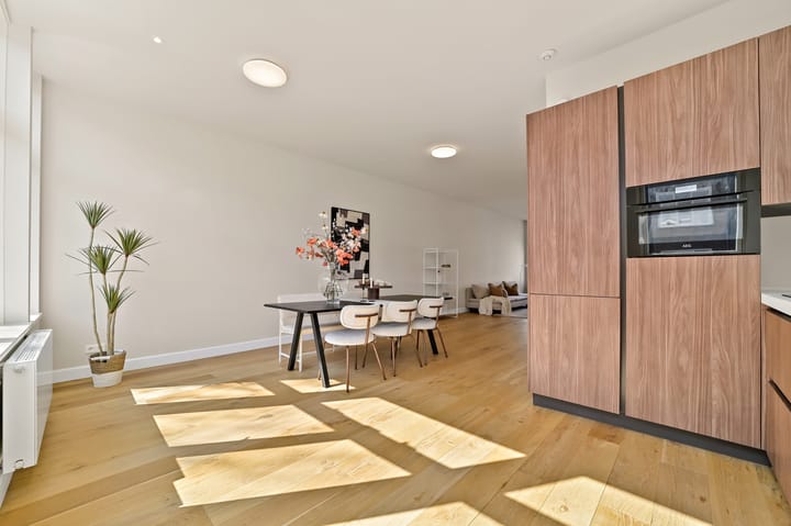 Foto 17 van Zestienhovenstraat 48-A