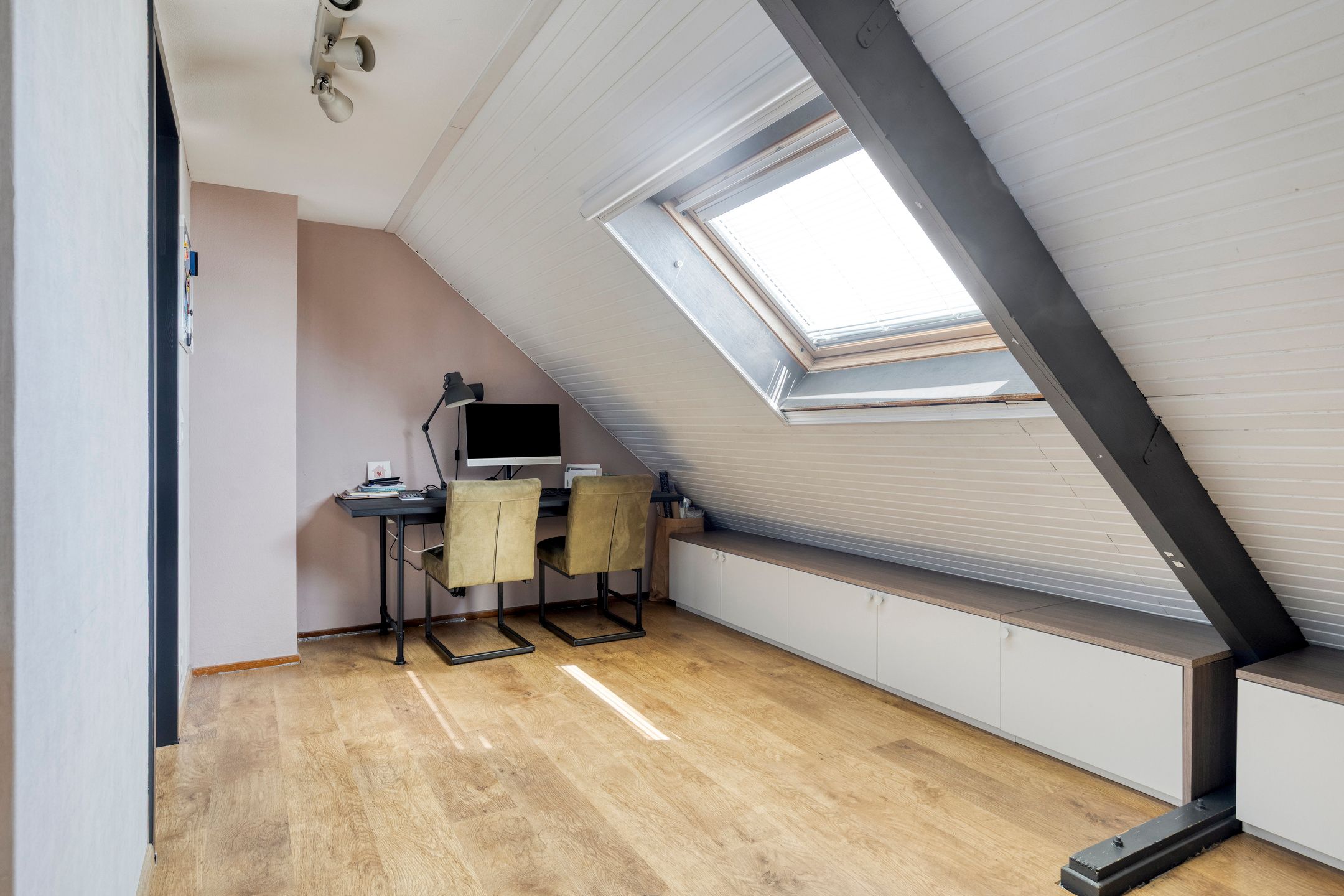 Foto 27 van Westeinde 84