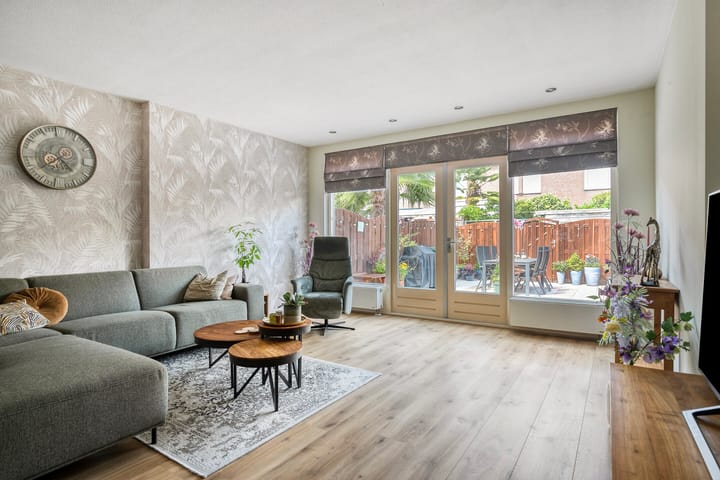 Foto 2 van Mosterdakker 10