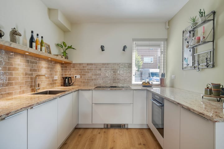 Foto 3 van Mosterdakker 10