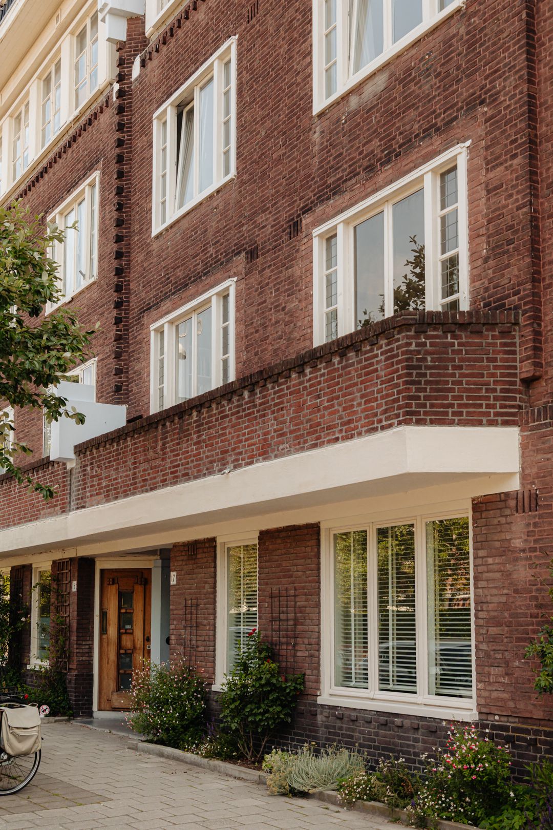 Photo 7 of Haringvlietstraat 17-1