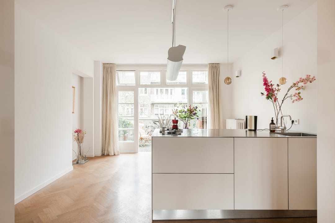 Photo 11 of Haringvlietstraat 17-1