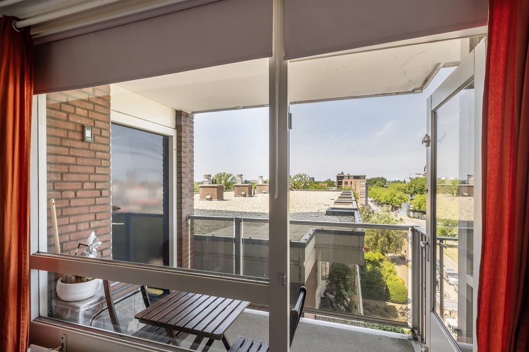 Photo 16 of Over de Vesten 72