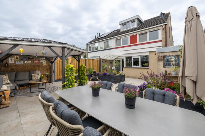 Foto 2 van Borg Ewsum 106