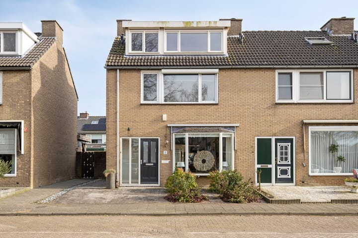 Foto 1 van Jan Schoutenplantsoen 8