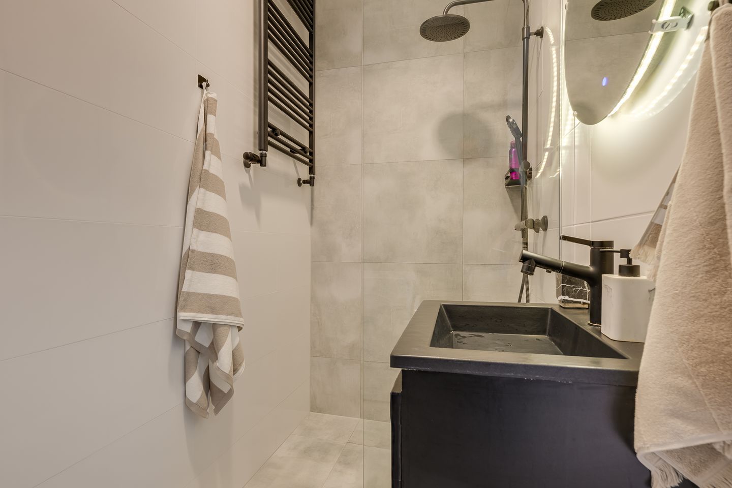 Foto 25 van Hazerswoudestraat 348