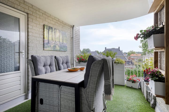 Foto 38 van Burgemeester Falkenaweg 22