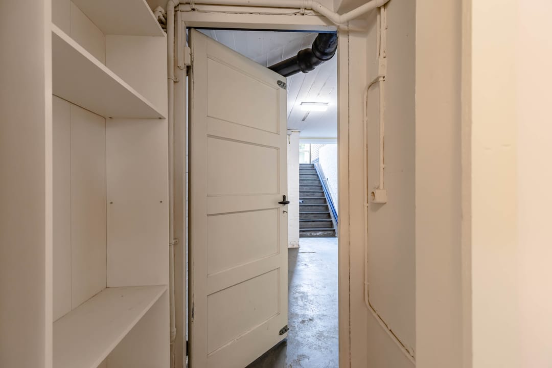 Photo 38 of Ubbo Emmiussingel 49