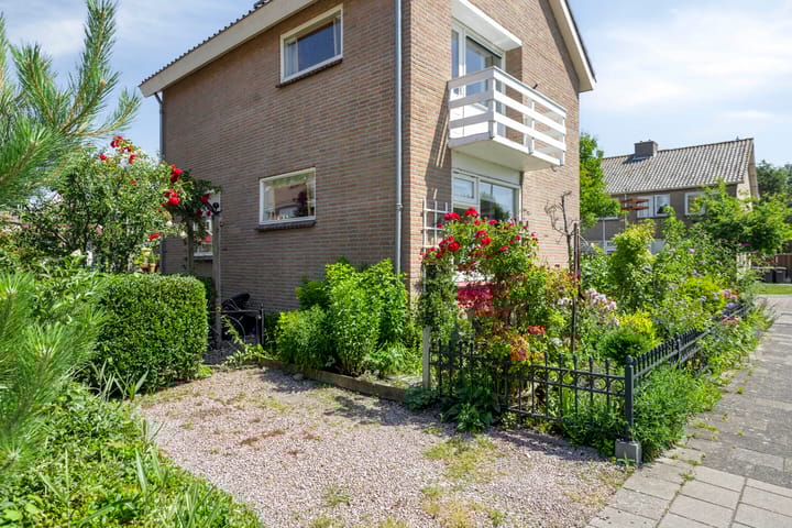 Foto 8 van Oosterweidestraat 48