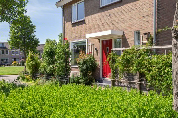 Foto 10 van Oosterweidestraat 48