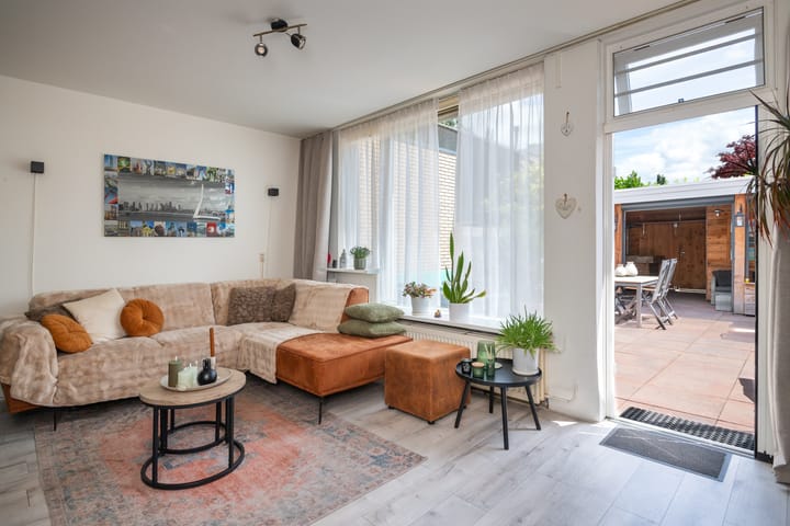 Foto 2 van Lupineveld 12