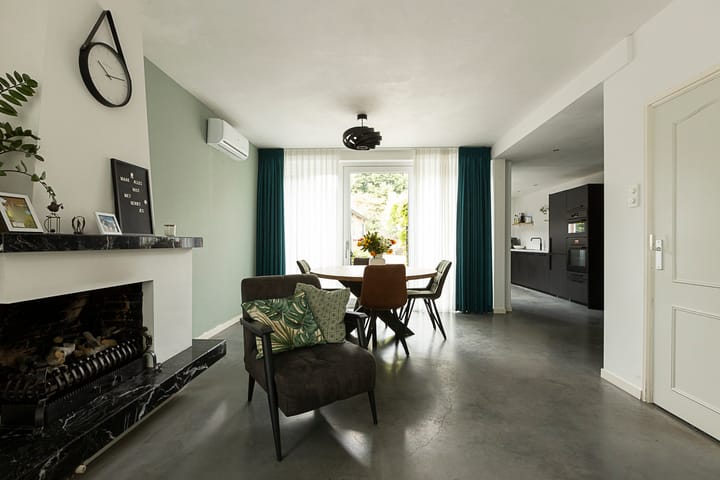 Photo 11 of Trompstraat 3