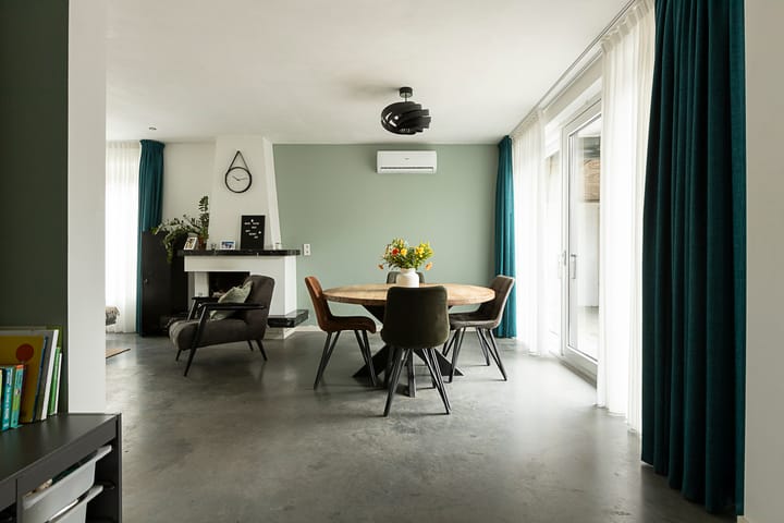 Photo 12 of Trompstraat 3