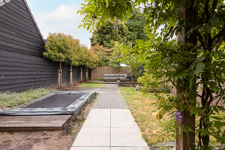 Photo 35 of Trompstraat 3