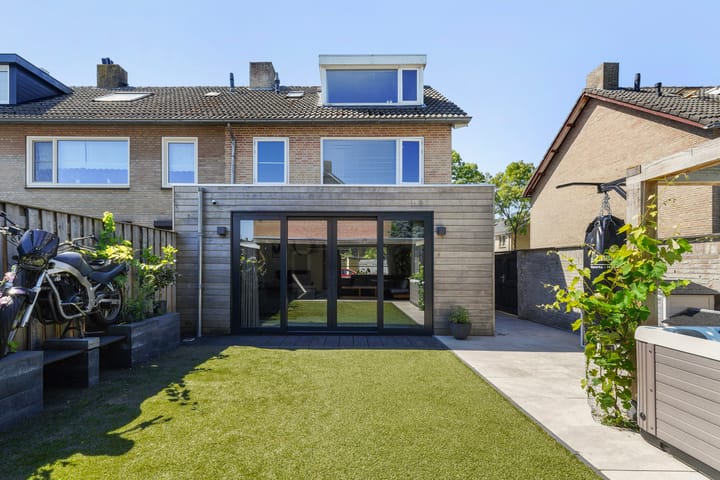 Foto 2 van Hugo van der Goesstraat 6