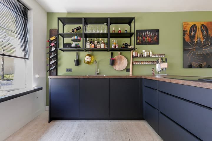 Photo 9 of Hugo van der Goesstraat 6