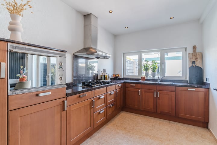 Foto 24 van de Ruyterstraat 18