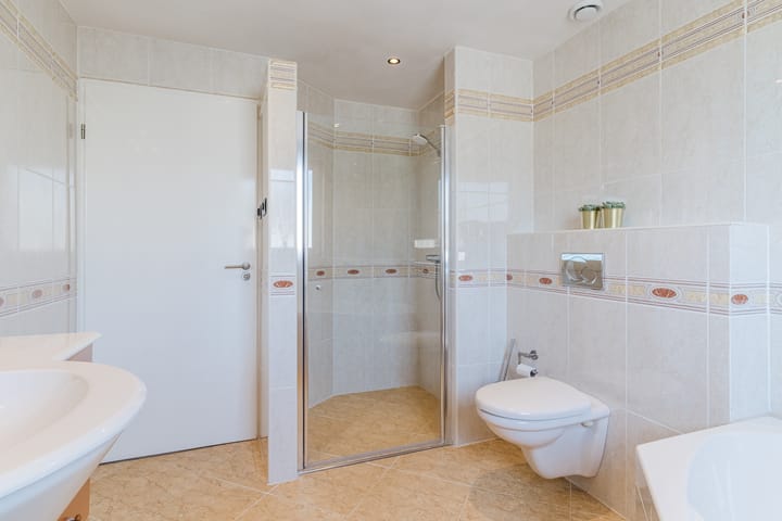 Foto 37 van de Ruyterstraat 18