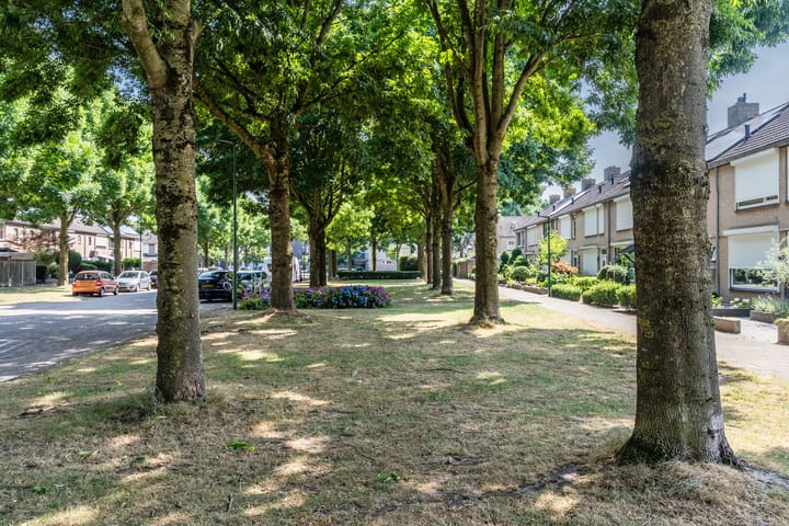 Foto 51 van de Ruyterstraat 18