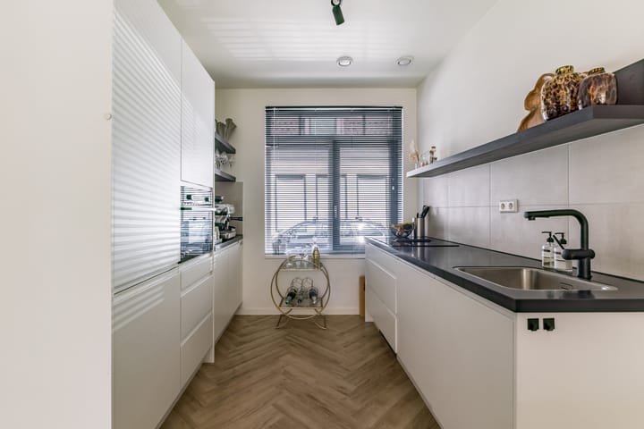 Photo 11 of Machinistenstraat 27