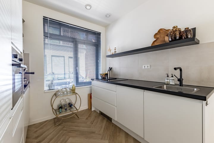 Photo 12 of Machinistenstraat 27